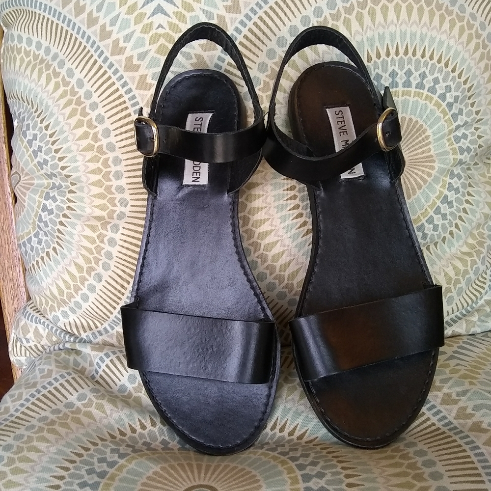 Steve Madden sandals